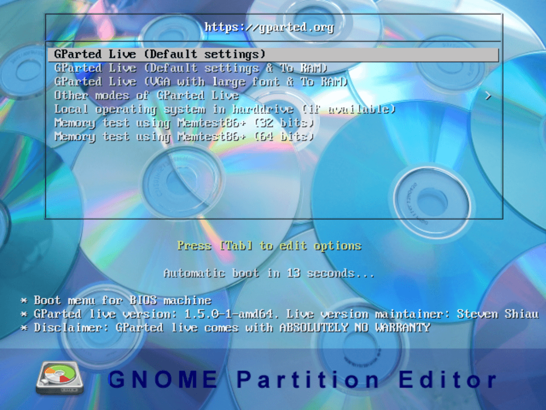 Screenshot: Das GParted Live Boot-Menü wird angezeigt. In Menü werden verschiedene Startoptionen für GParted Live angezeigt. Die Startoption GParted Live (Default Settings) ist ausgewählt.